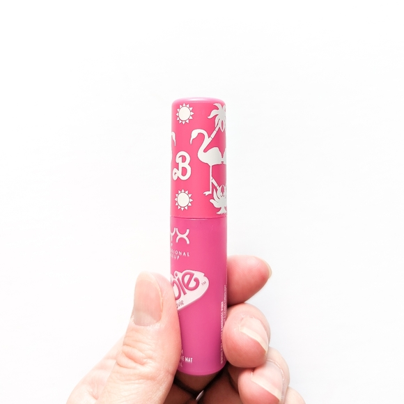 SET Barbie Movie Collection x NYX Smooth Whip Matte Lip Cream - Limited Edition - Picture 5 of 15